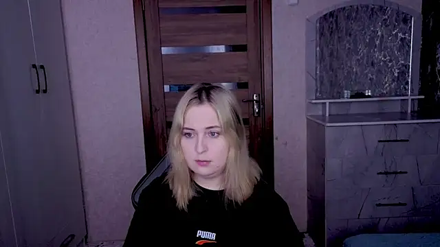 Snapshot of Kristy-Max chatting on 22, 2, 2026 Kristy-Max online show from 22, 2, 2026