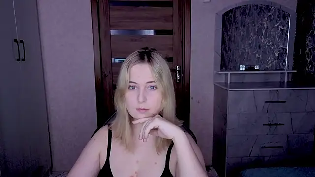 Snapshot of Kristy-Max chatting on 25, 2, 2026 Kristy-Max online show from 25, 2, 2026