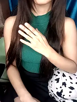Snapshot of Nepali-queen chatting on 9, 12, 2024 Nepali-queen online show from 9, 12, 2024