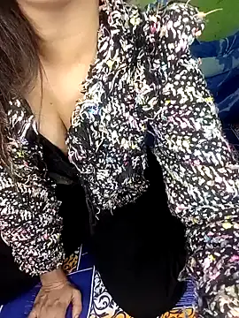 Snapshot of Nepali-queen chatting on 23, 12, 2024 Nepali-queen online show from 23, 12, 2024