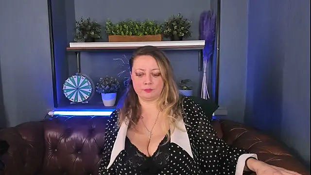 Snapshot of JesiaFoxi chatting on 13, 1, 2025 JesiaFoxi online show from 13, 1, 2025