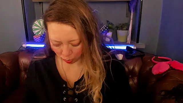 Snapshot of JesiaFoxi chatting on 31, 1, 2025 JesiaFoxi online show from 31, 1, 2025