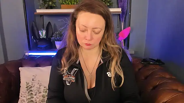 Snapshot of JesiaFoxi chatting on 7, 3, 2025 JesiaFoxi online show from 7, 3, 2025