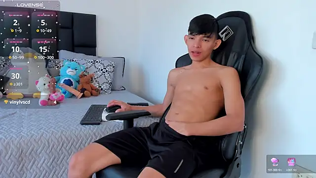 Tonny twink  online show from 19, 12, 2025