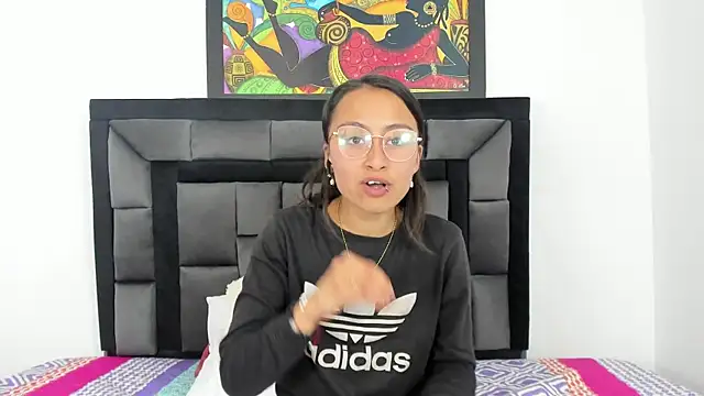 tatiana valencia online show from 19, 3, 2025