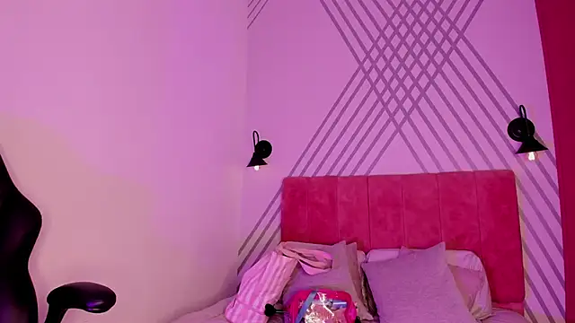 Snapshot of Giovanna_oliveira chatting on 3, 11, 2025 Giovanna oliveira online show from 3, 11, 2025