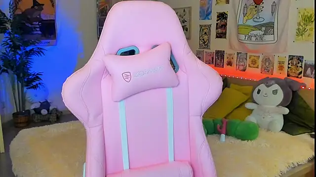 Sunny Elly online show from 27, 1, 2025