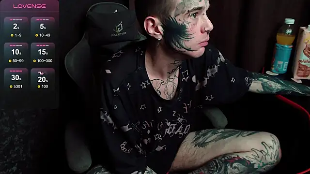 Snapshot of lonelycrystal chatting on 30, 10, 2025 lonelycrystal online show from 30, 10, 2025