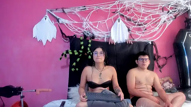 JustiinJazmin online show from 3, 10, 2025