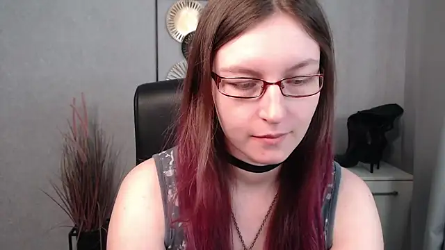 emmaxDelight online show from 14, 3, 2025