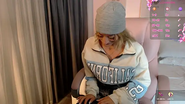 zoe jones13 online show from 18, 2, 2025