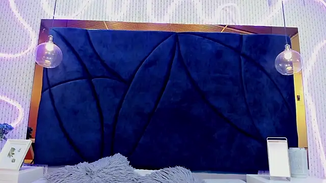 LARISSAEVANS online show from 11, 3, 2025