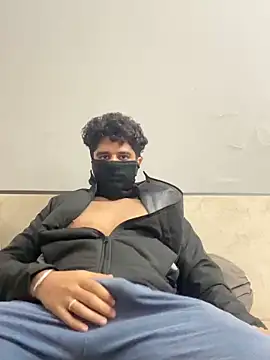 Snapshot of Gtownboi chatting on 17, 12, 2024 Gtownboi online show from 17, 12, 2024