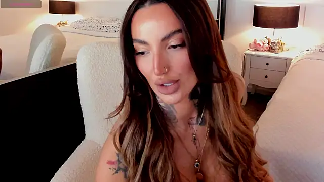 Snapshot of NatalyThorn88 chatting on 11, 3, 2025 NatalyThorn88 online show from 11, 3, 2025