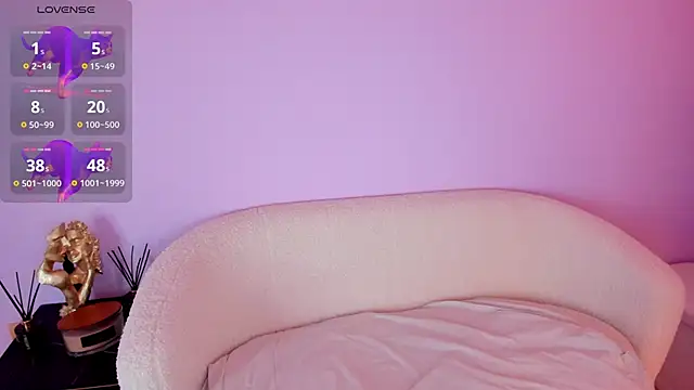 Snapshot of NatalyThorn88 chatting on 19, 10, 2025 NatalyThorn88 online show from 19, 10, 2025