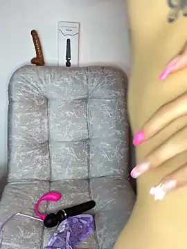 Snapshot of _Luuna chatting on 13, 11, 2025 Luuna online show from 13, 11, 2025