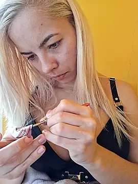 allinqueen online show from 16, 4, 2026