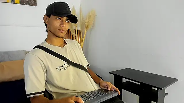 zander 2120 online show from 25, 9, 2025