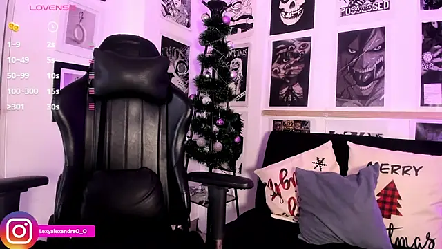 Snapshot of Lexyjoycce chatting on 17, 12, 2025 Lexyjoycce online show from 17, 12, 2025