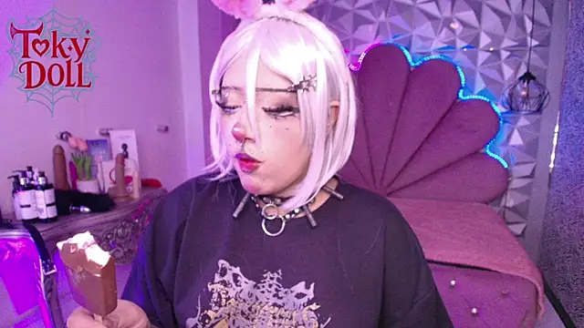 Snapshot of toky_doll chatting on 7, 10, 2025 toky doll online show from 7, 10, 2025