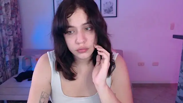 Snapshot of yukiio_nee chatting on 28, 2, 2025 yukiio nee online show from 28, 2, 2025