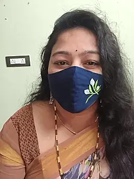 neelu-hoty online show from 5, 4, 2026