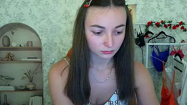  Barbie Kiss  online show from 21, 10, 2025