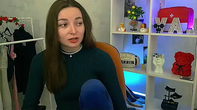  Barbie Kiss  online show from 10, 2, 2026