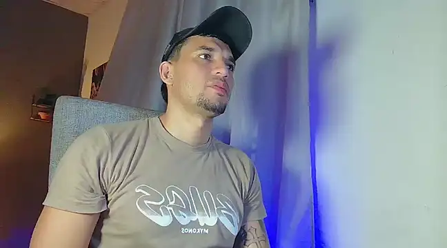 Snapshot of Jeff_Kent2 chatting on 4, 2, 2025 Jeff Kent2 online show from 4, 2, 2025