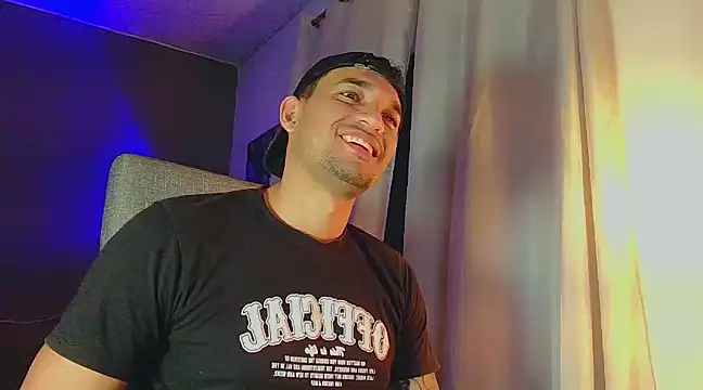 Snapshot of Jeff_Kent2 chatting on 2, 3, 2025 Jeff Kent2 online show from 2, 3, 2025