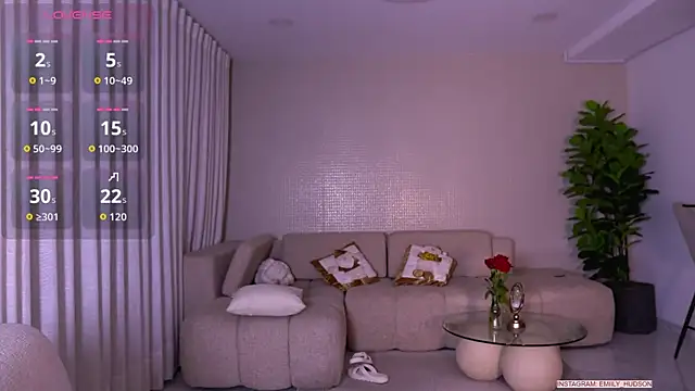 emily huddson  online show from 27, 11, 2025