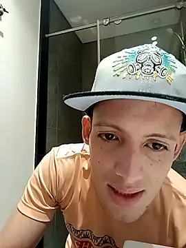 Snapshot of Duvan_Martinez23 chatting on 2, 4, 2026 Duvan Martinez23 online show from 2, 4, 2026