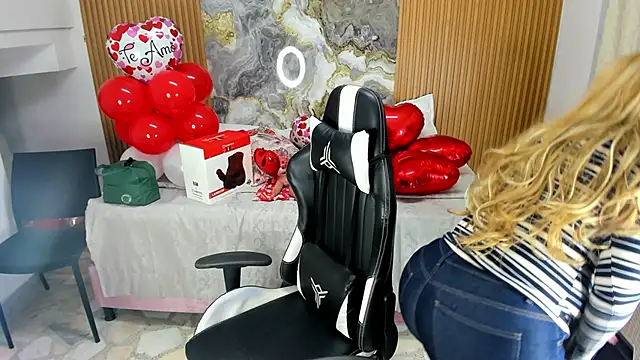 Snapshot of Danna_topless chatting on 7, 3, 2025 Danna topless online show from 7, 3, 2025