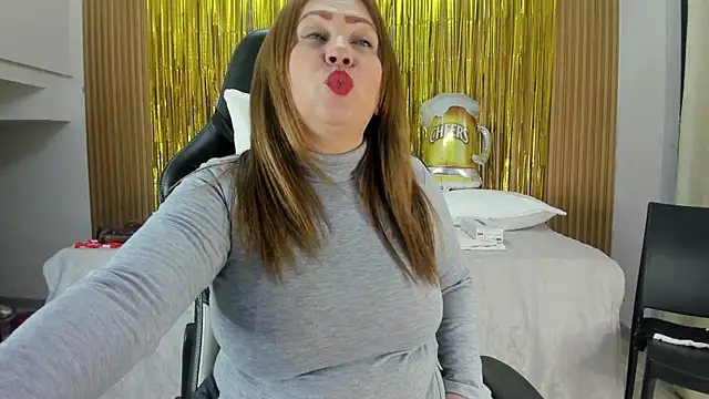 Snapshot of Danna_topless chatting on 20, 10, 2025 Danna topless online show from 20, 10, 2025