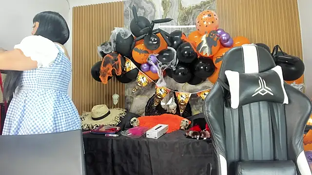 Snapshot of Danna_topless chatting on 30, 10, 2025 Danna topless online show from 30, 10, 2025