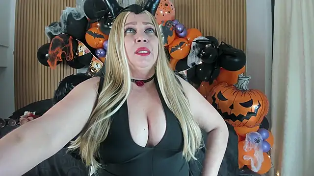 Snapshot of Danna_topless chatting on 1, 11, 2025 Danna topless online show from 1, 11, 2025