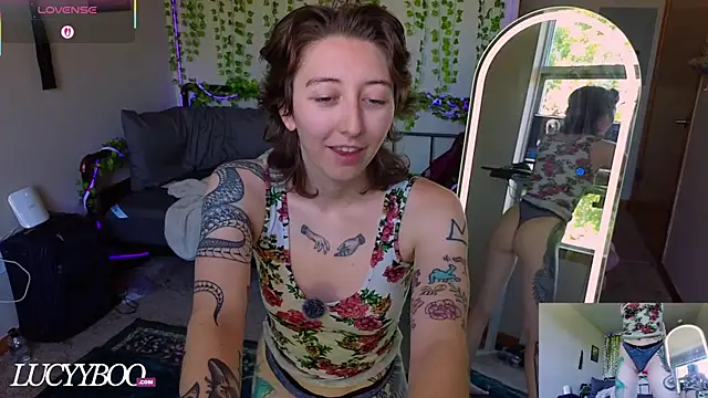 Snapshot of lovelylucyy chatting on 9, 7, 2026 lovelylucyy online show from 9, 7, 2026