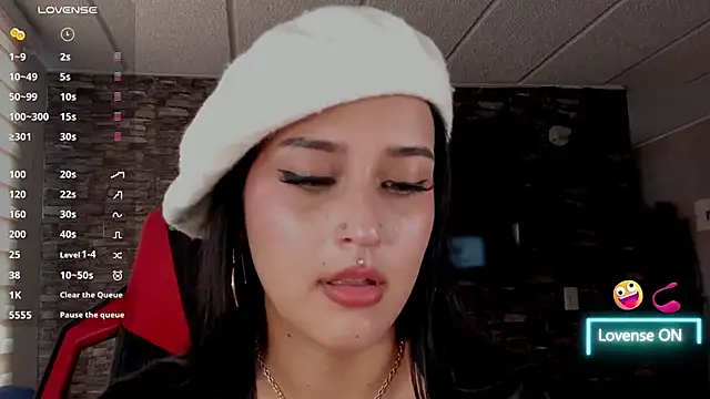 Charlotte greys online show from 10, 4, 2026