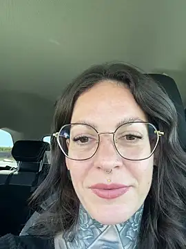 BrownieyQueen online show from 22, 5, 2026