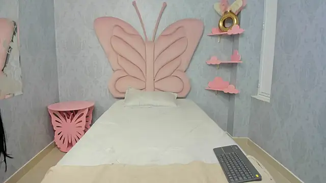 MaddyCute4u online show from 26, 2, 2025