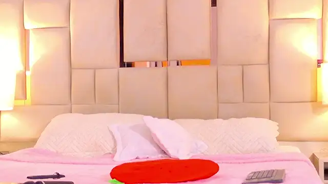 Ariana Lu online show from 13, 10, 2025