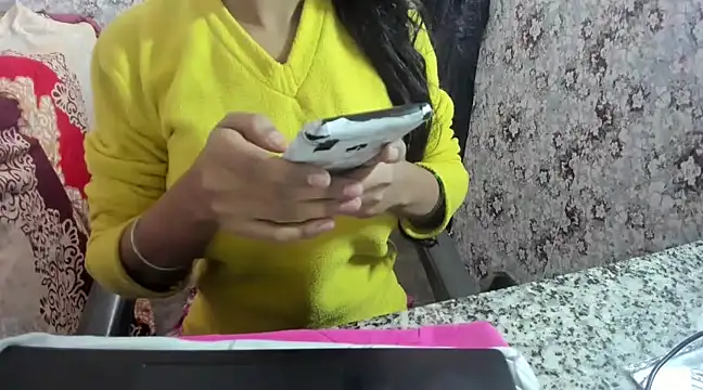 aarjulove online show from 8, 1, 2025