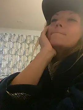 Snapshot of SummerV91 chatting on 7, 7, 2026 SummerV91 online show from 7, 7, 2026