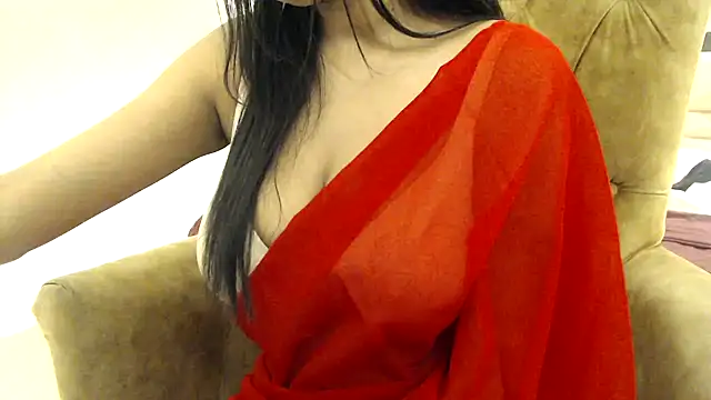 Snapshot of chhui_mui chatting on 9, 12, 2024 chhui mui online show from 9, 12, 2024