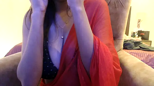 Snapshot of chhui_mui chatting on 16, 1, 2025 chhui mui online show from 16, 1, 2025