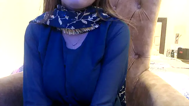 Snapshot of chhui_mui chatting on 22, 1, 2025 chhui mui online show from 22, 1, 2025