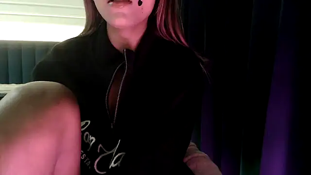 chhui mui online show from 8, 2, 2026