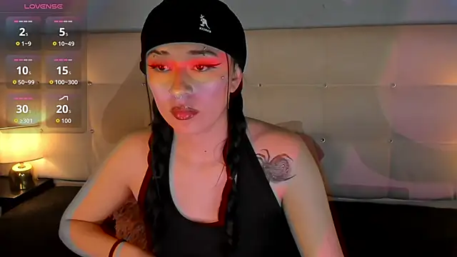 Snapshot of Zowi_Hottiee chatting on 16, 9, 2025 Zowi Hottiee online show from 16, 9, 2025