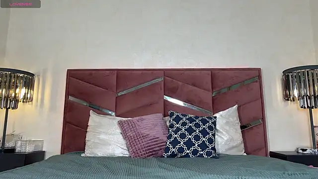 Snapshot of dollfromvenus chatting on 27, 9, 2025 dollfromvenus online show from 27, 9, 2025