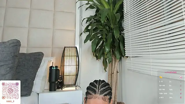 Snapshot of Nia_Bunny chatting on 4, 2, 2025 Nia Bunny online show from 4, 2, 2025